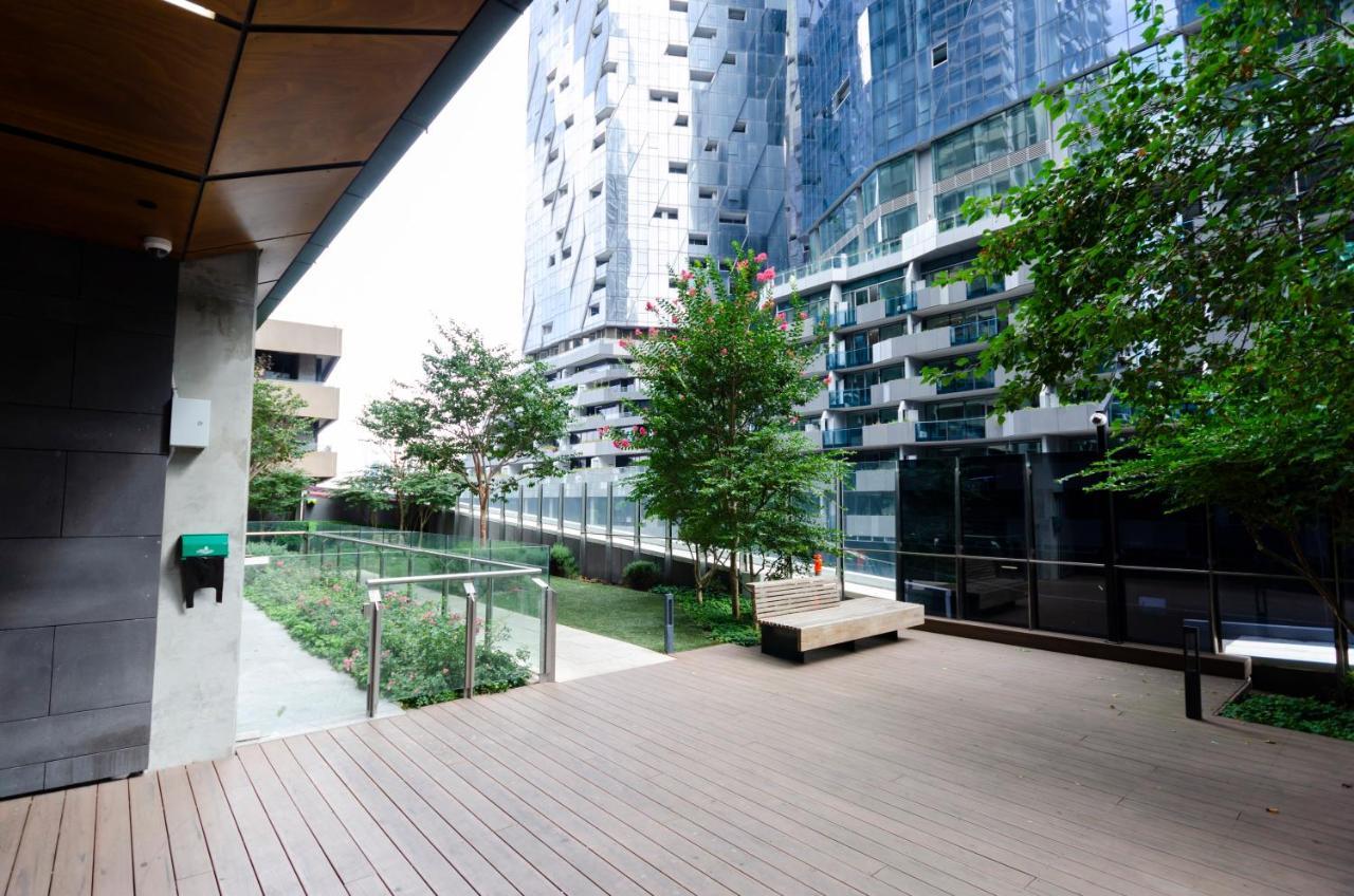 2Br Cbd Pad, City Views, Free Parking, Pool, Gym — Photos 3